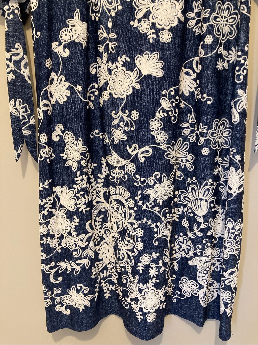 Tacera Navy Dress with White Floral Print Sz 1X - Picture 4 of 6